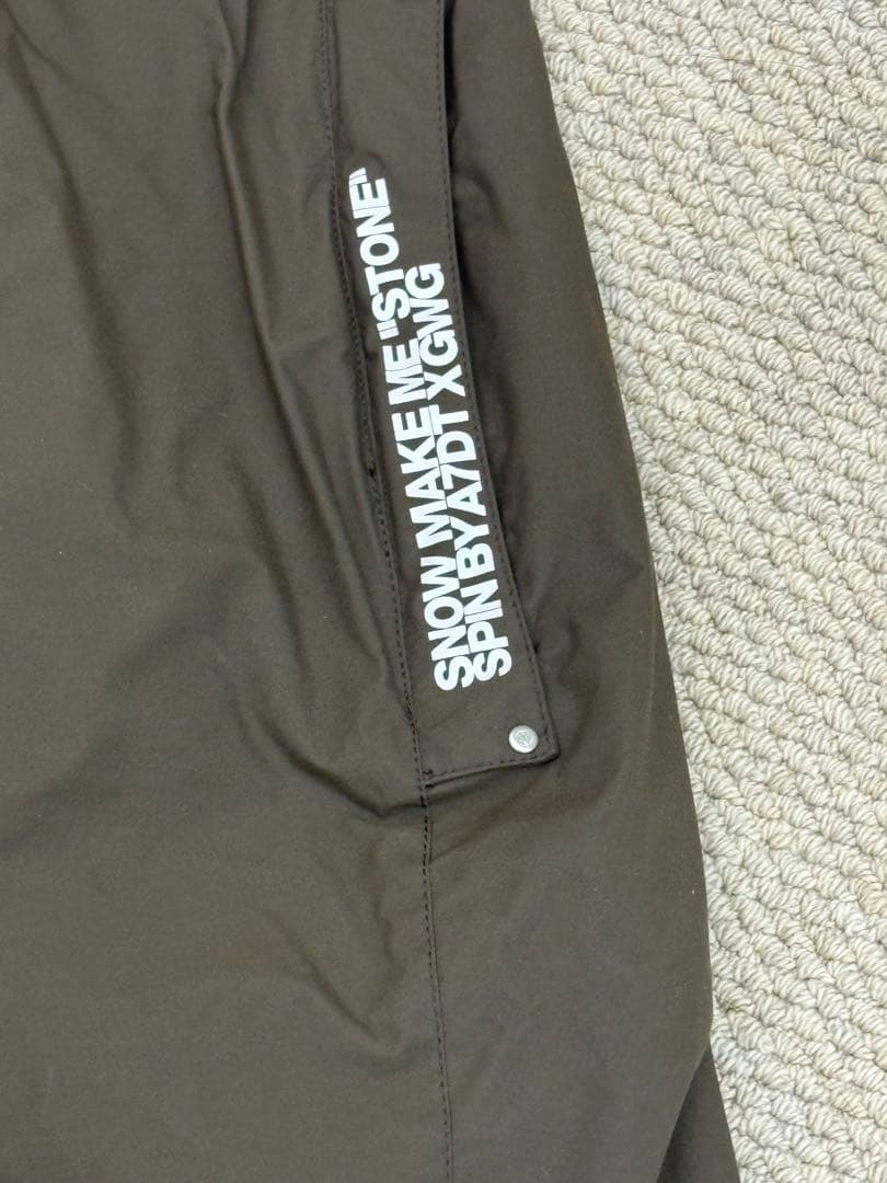 【デサント】カーキ色スキーウェア 上下セット ※お値下げしました