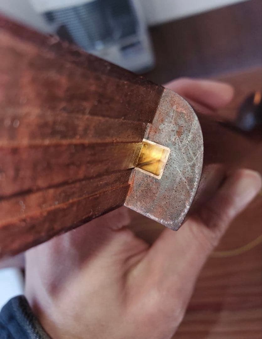 中棹三味線 紅木 トチ 金細 綾杉 サワリ ケース付き