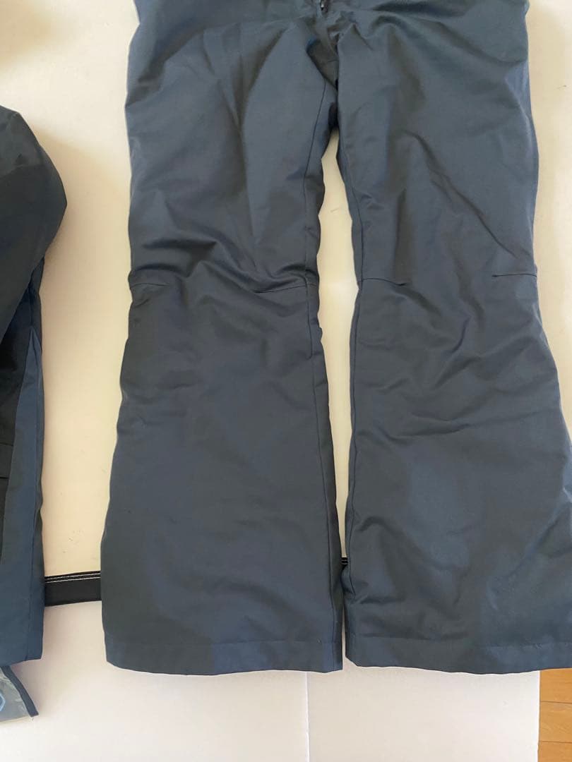 ３万円　phenixフェニックス　キッズ160/スキーウェア上下セット ブラック