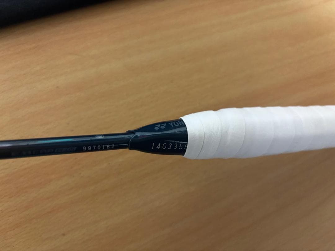 超美品　YONEX ナノフレア８００ゲーム　4U5　バドミントンラケット