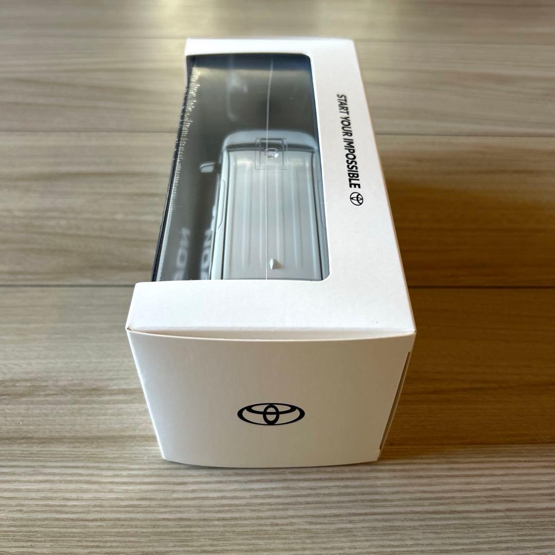 【非売品】NOAH ノア ミニカー 1/30スケール ホワイトパール