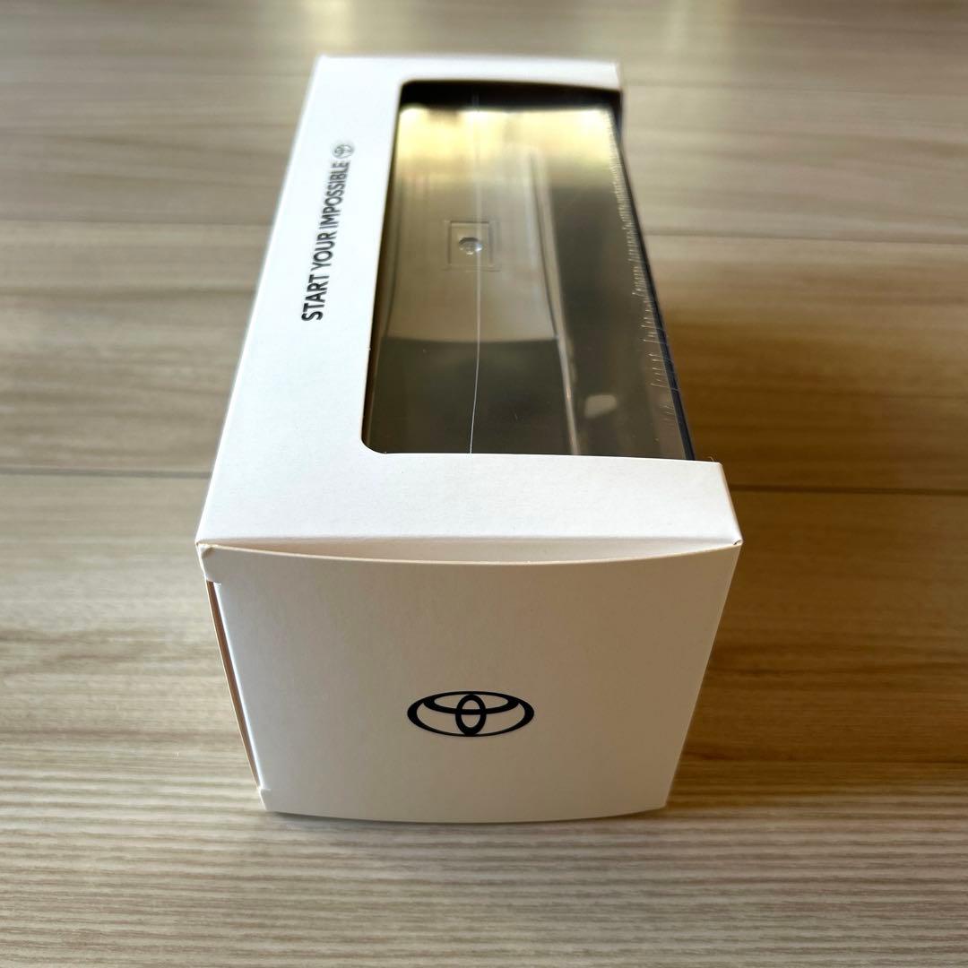 【非売品】NOAH ノア ミニカー 1/30スケール ホワイトパール