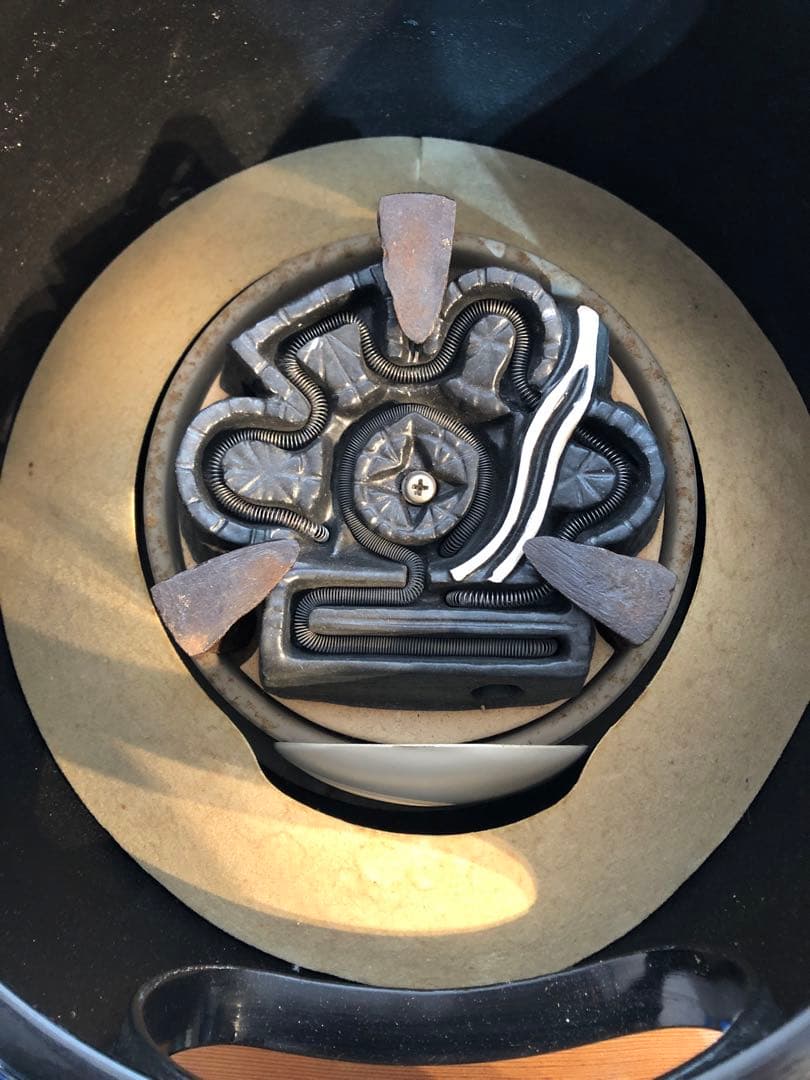 茶道具　風炉　茶釜　電熱器　大講堂　敷板　内部サビあり