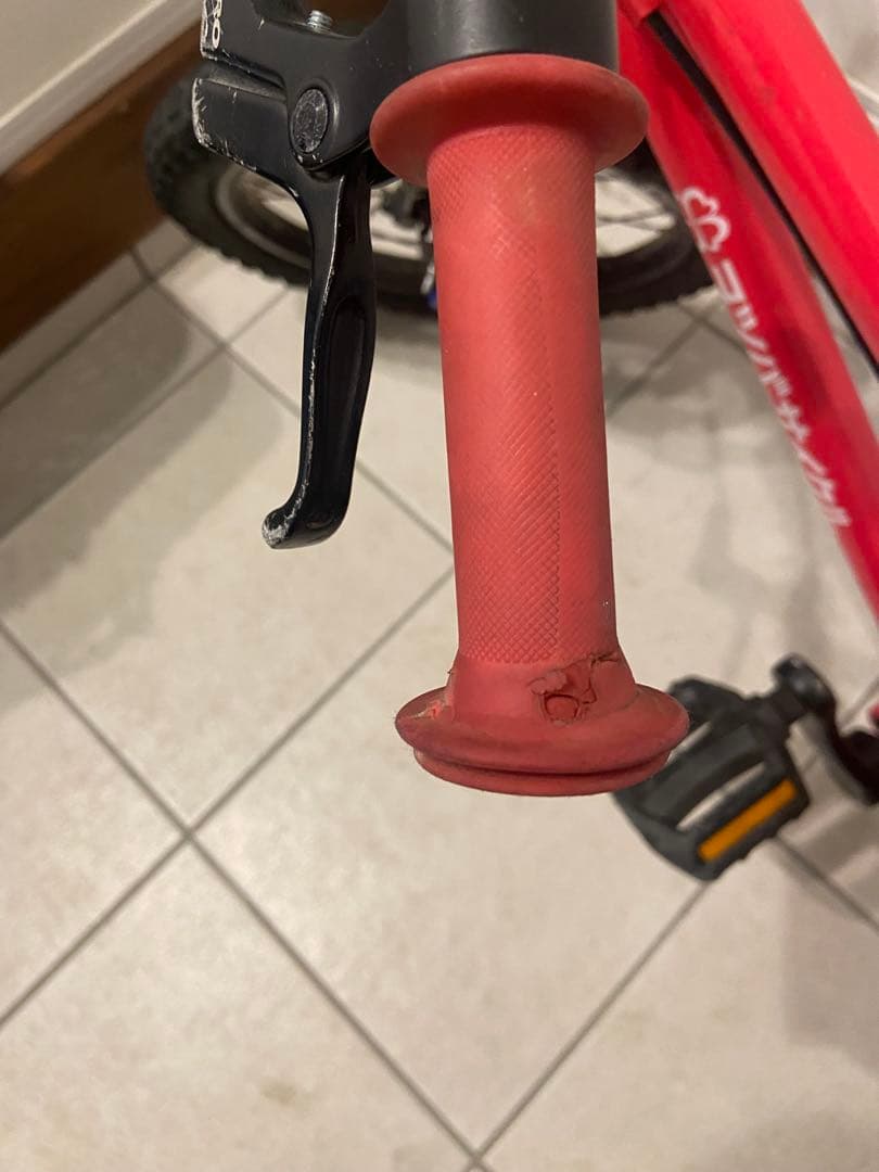 ヨツバサイクル子供用自転車 赤と青 14インチ