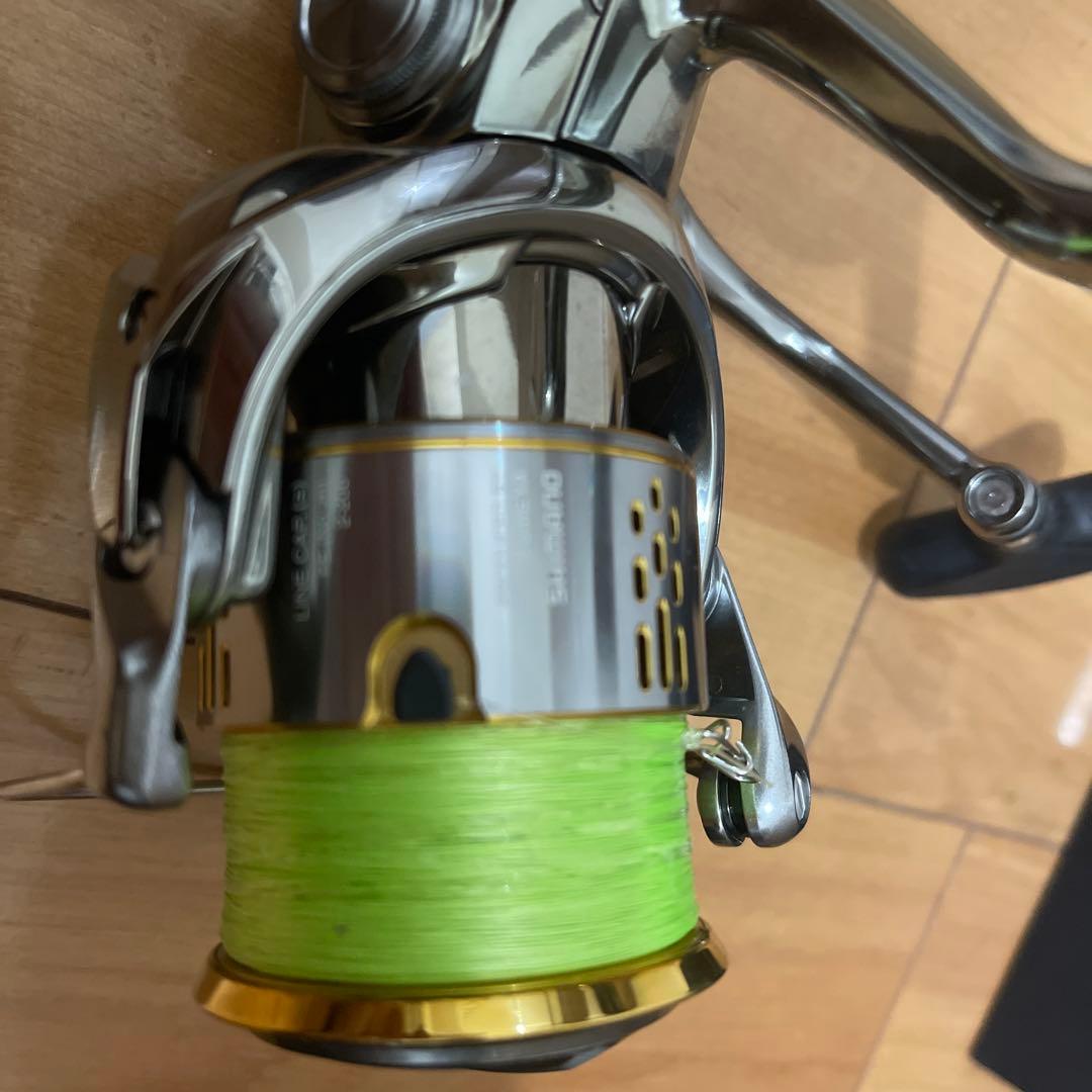 18 STELLA 4000MHG スピニングリール　新品未使用品