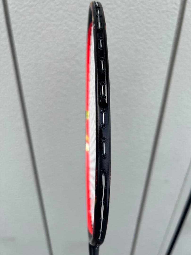 アストロクス77バドミントンラケットASTROX 77 4U5