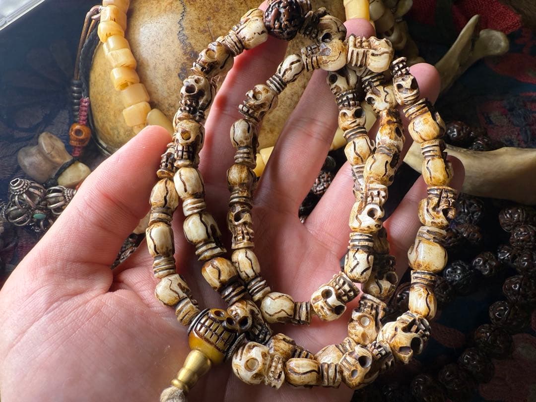 ネパール骨製ドクロビーズの半連数珠(マーラー) 54珠　ヴィンテージ