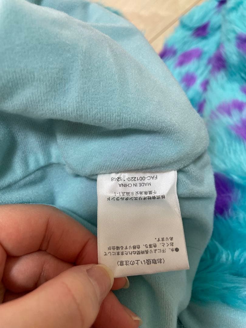 ディズニーリゾート　ファンキャップ　サリー　マフラー