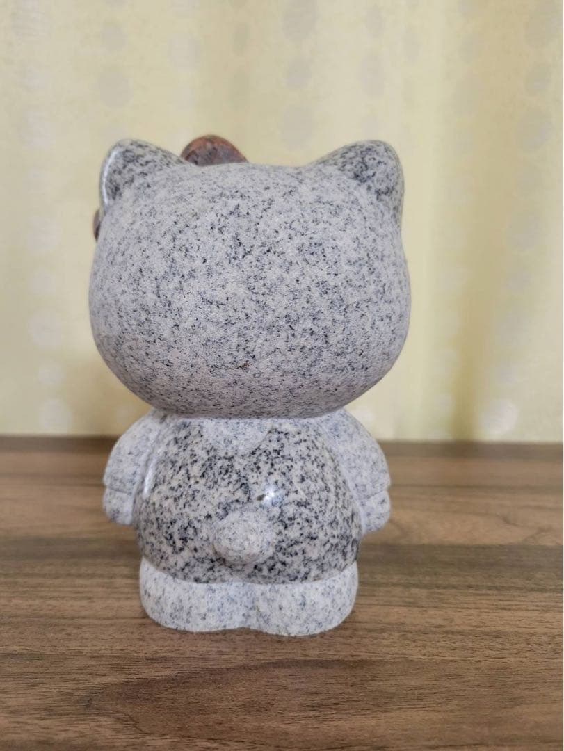 ハローキティ 石像 スタチュー