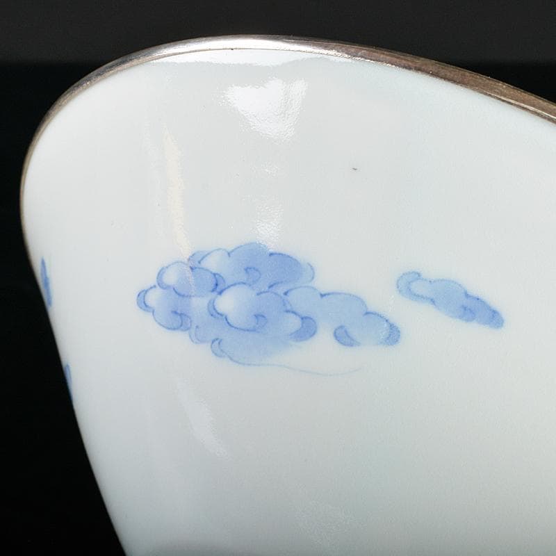 宮内庁御用命　真玉園　加藤靖彦作　染付水雲文　茶碗　共箱　V　R5275