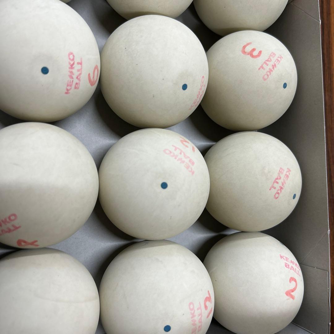 お買い得‼️新品＆新古公認ソフトテニスボール3ダース