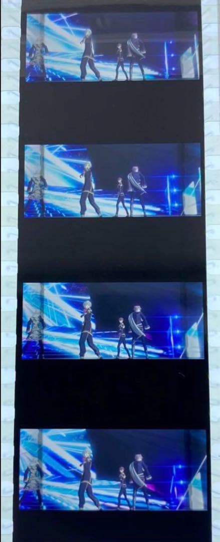 【匿名配送】アイナナ 亥清悠 グッズ 大量 まとめ売り ペンラ 缶バ 色紙 ぬい