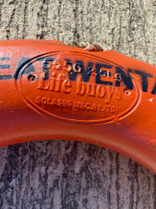 アンティークの浮き輪  マリン オブジェ ディスプレイ