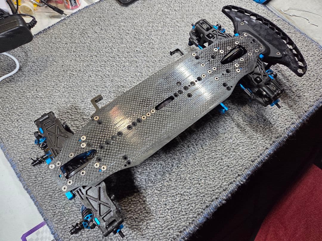 タミヤ TRF420X (ゼロトライブミッドコンバージョン仕様)