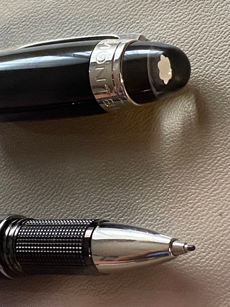 Montblanc 黒 ファインライナー
