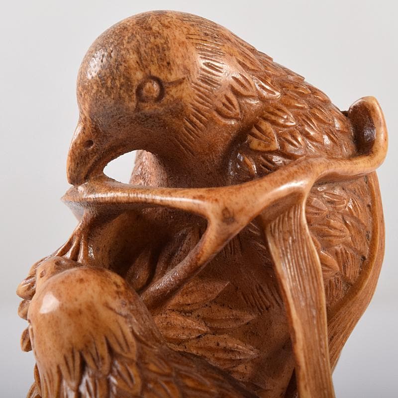 中国　鹿角細密雕　夫婦鶉　置物　箱付　7994E