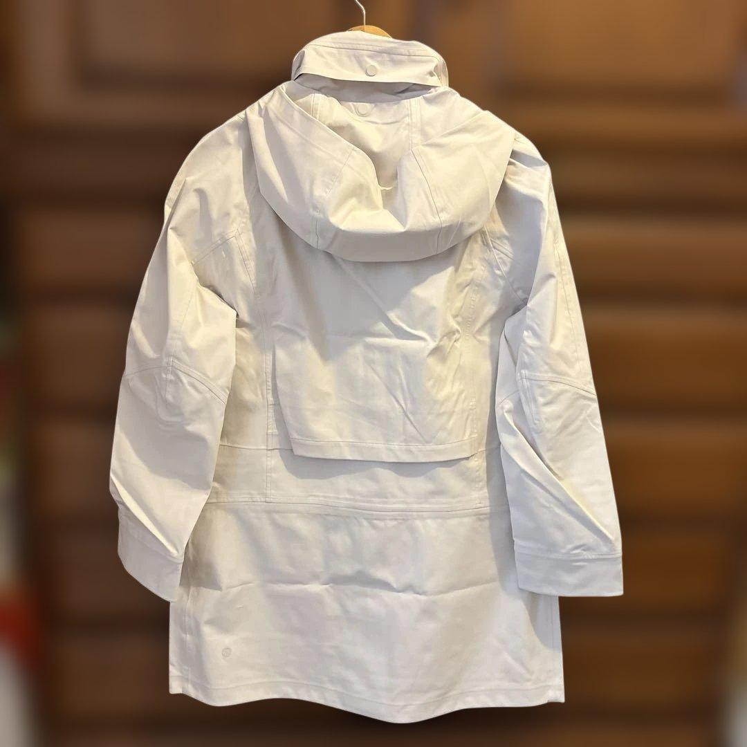 lululemon 防水＆防風ミドル丈ジャケット
