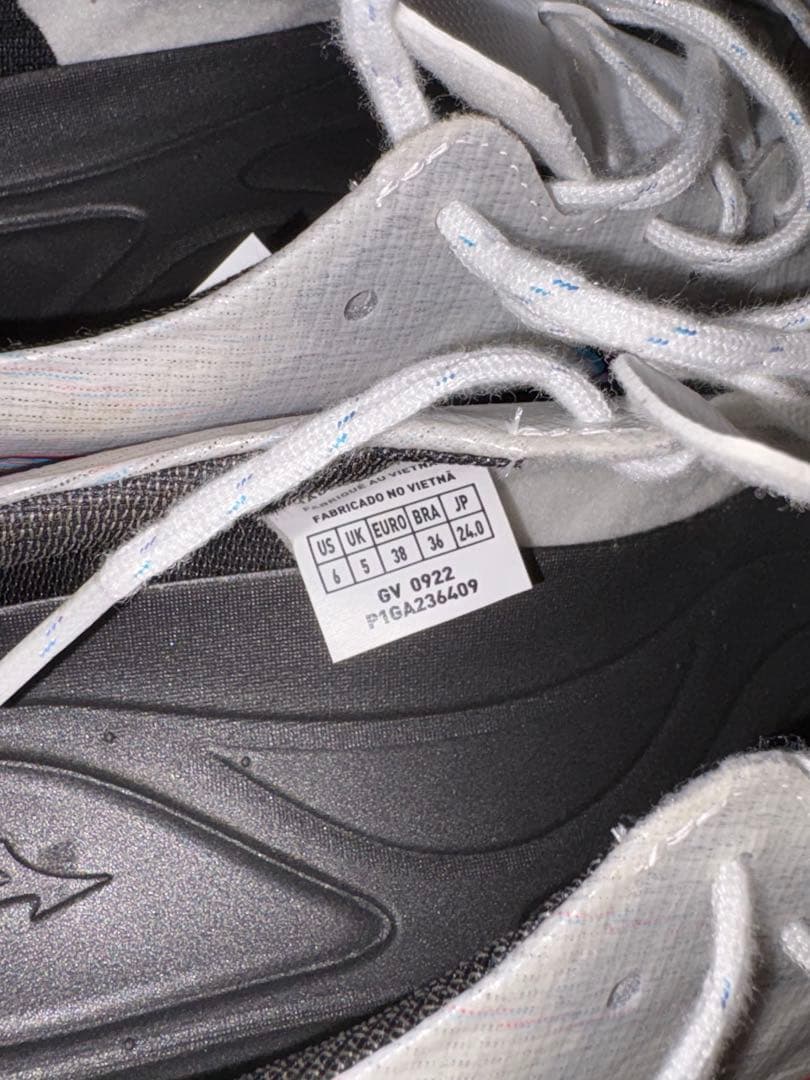 MIZUNOミズノサッカースパイク αプロホワイト24.0cm