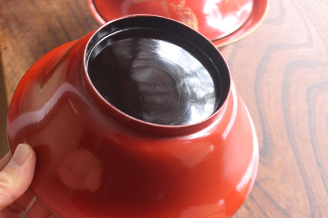 傷あり！時代金縁朱漆に優美な松鶴亀沈金の映える大椀2点（検輪島塗沈金椀雑煮椀