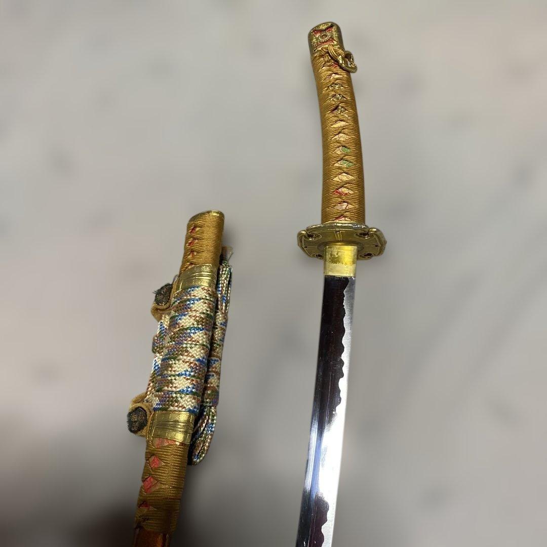 模造刀 太刀 金茶柄 太刀造鍔 太刀造り梨地呂鞘