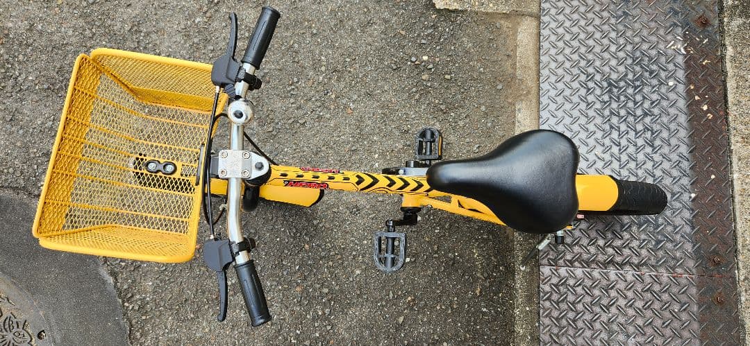 子供用自転車　イエロー　16インチ　前カゴ付き　補助輪あり