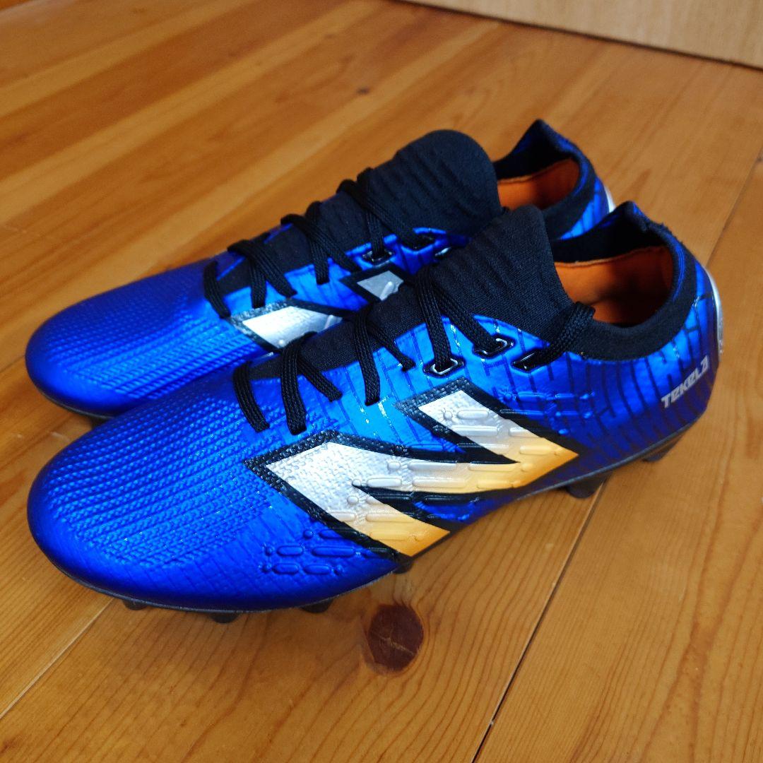 New Balanceサッカースパイク Tekela Pro HG