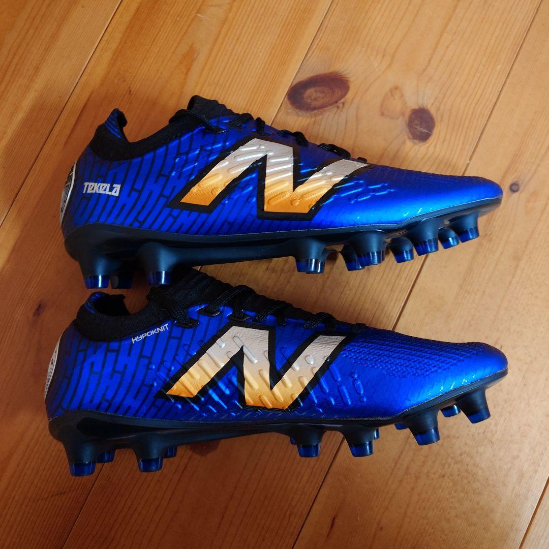 New Balanceサッカースパイク Tekela Pro HG