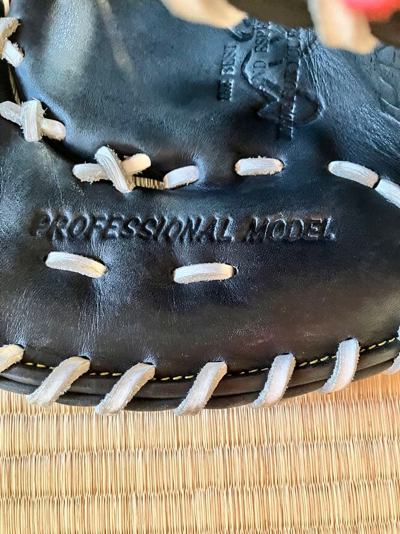 ハタケヤマ　ファーストミット 黒赤 左投げ用