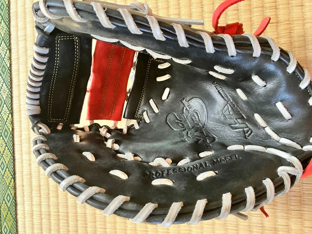 ハタケヤマ　ファーストミット 黒赤 左投げ用