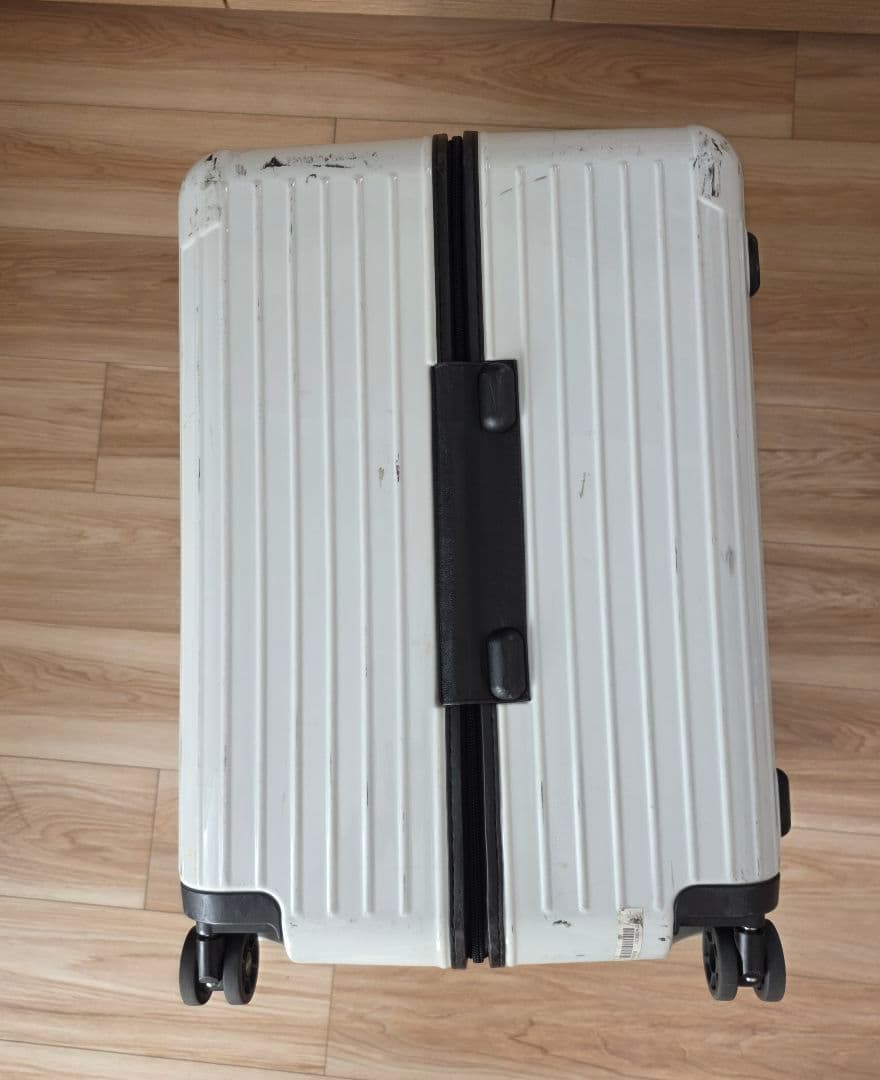 リモアxポルシェ　キャリーバッグ