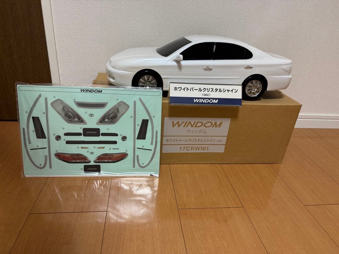 トヨタ　WINDOM 店頭レプリカ　ホワイトパール
