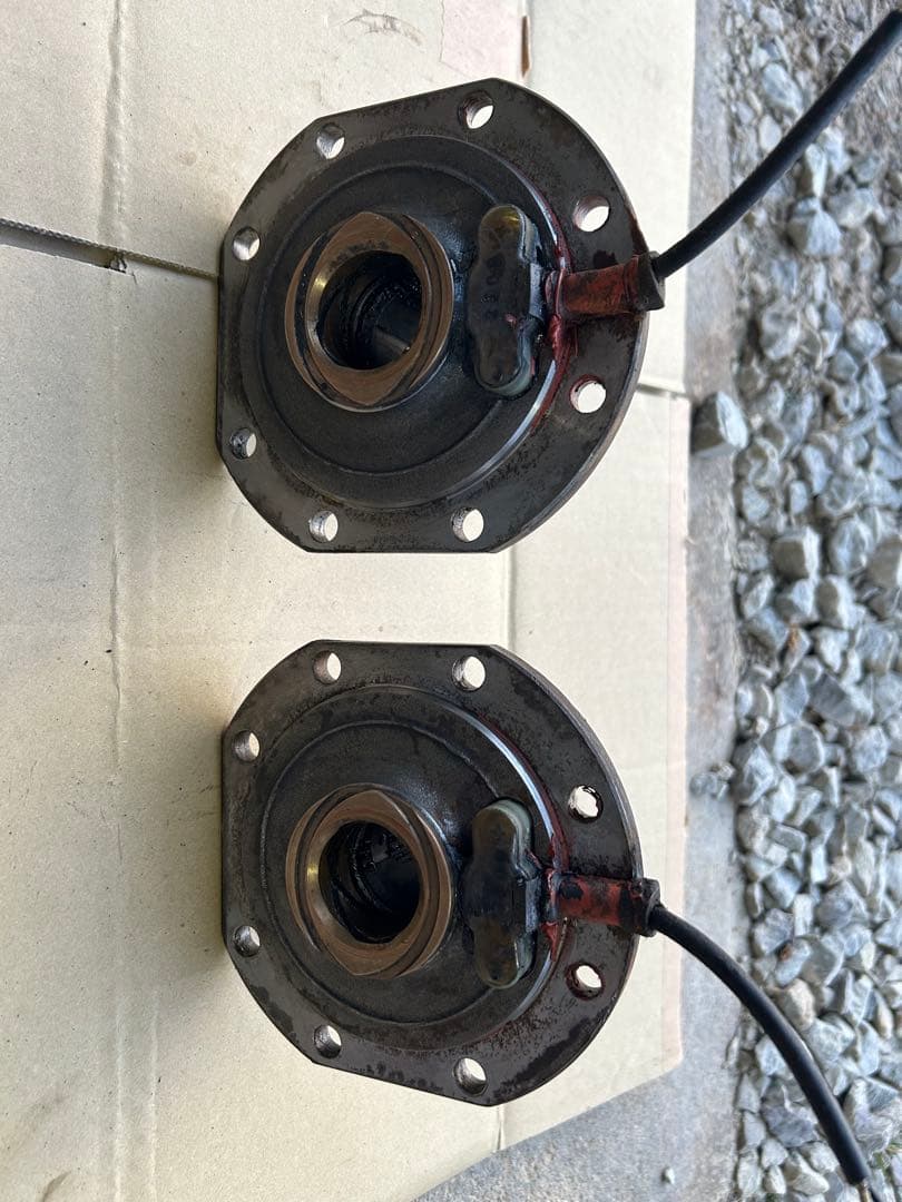 【中古品】ランドクルーザー70 パワーロッキングハブ用のスピンドル