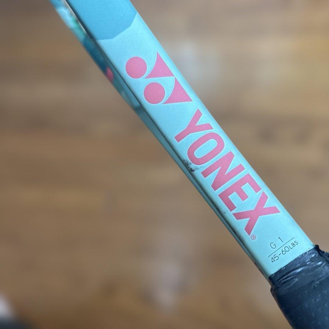 お値下げしました！YONEX PERCEPT 104 テニスラケットG1