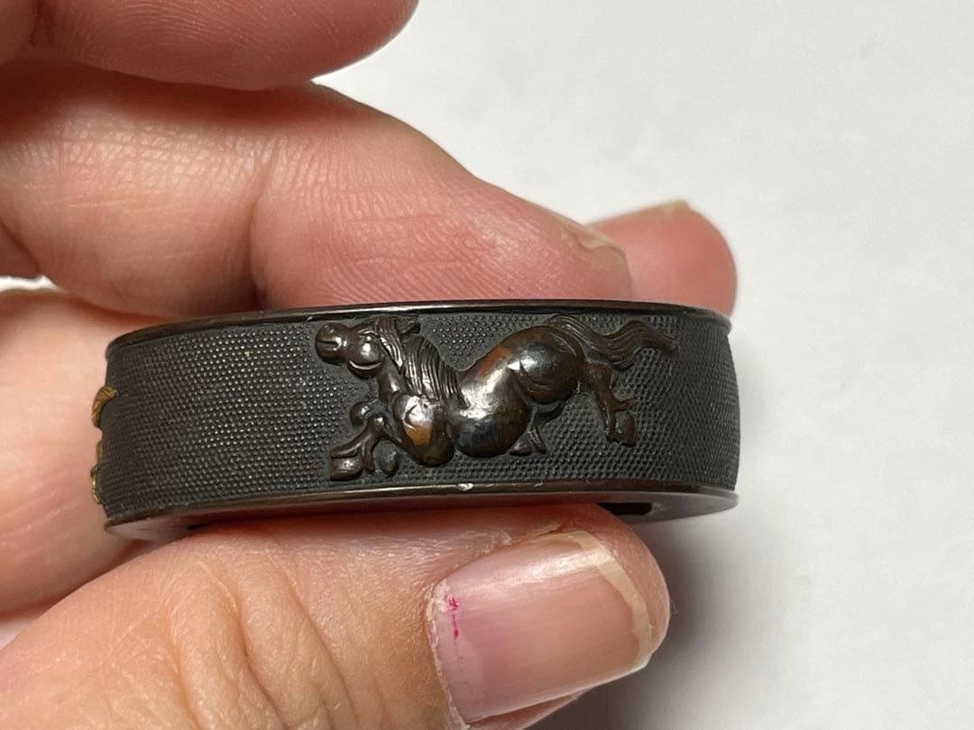 最終値下げ 金象嵌 縁頭 駿馬 刀装具 (刀剣 鐔 鍔 )