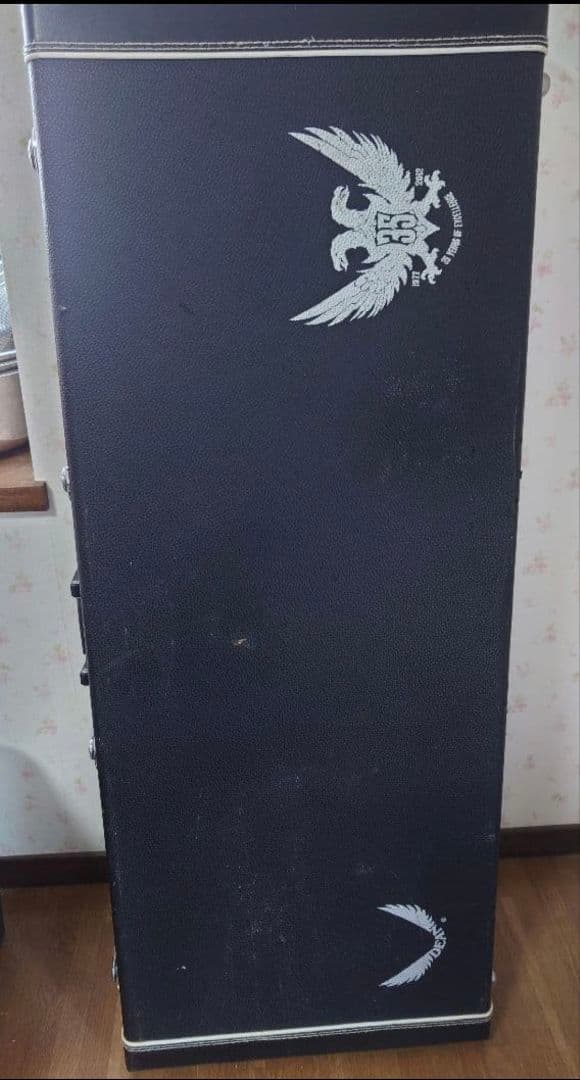 Dean V 35 35th Cherry Vシェイプ ケース付きエレキギター