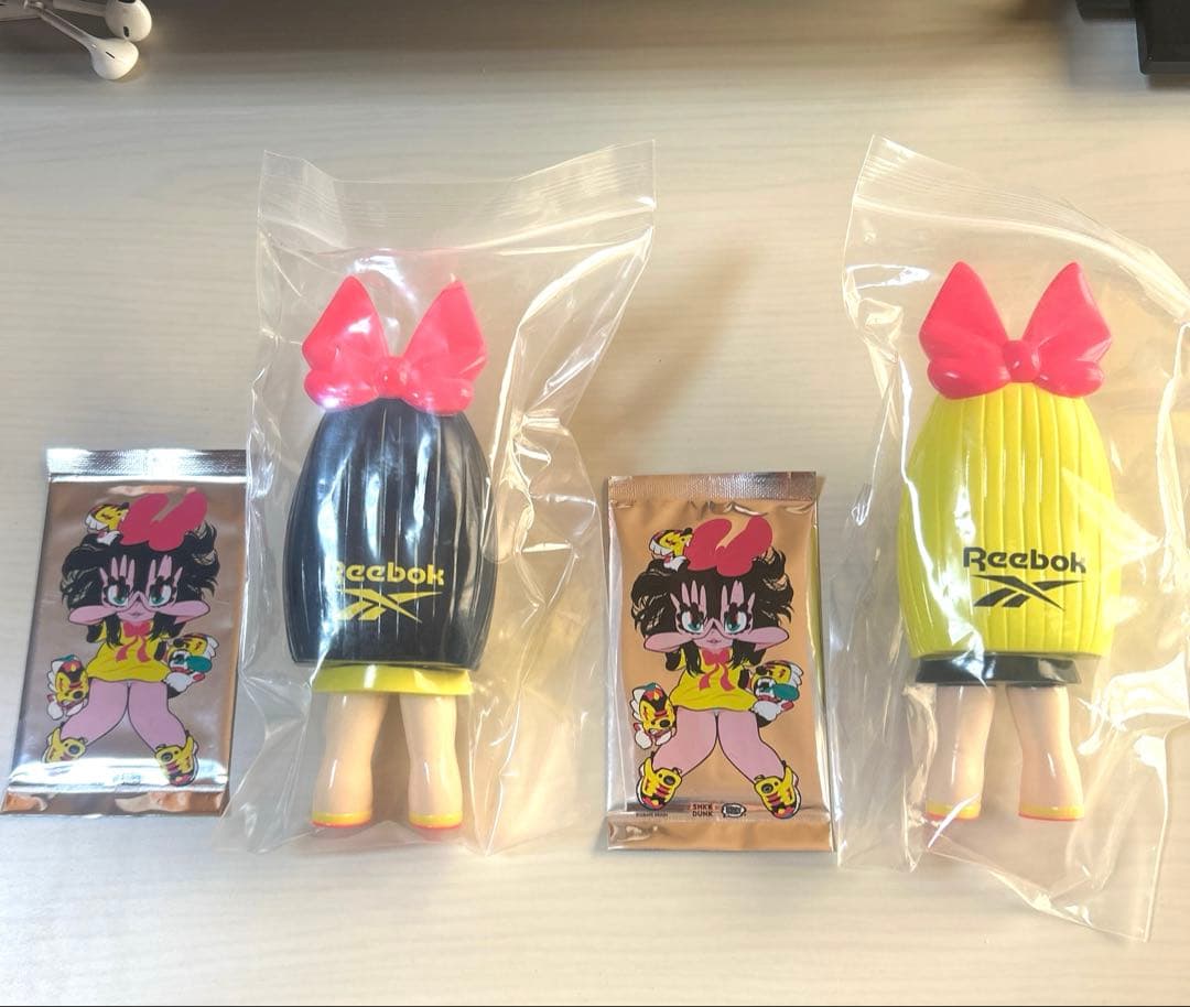 Reebok × grape brain にぎるちゃん 2体＆カード ソフビ