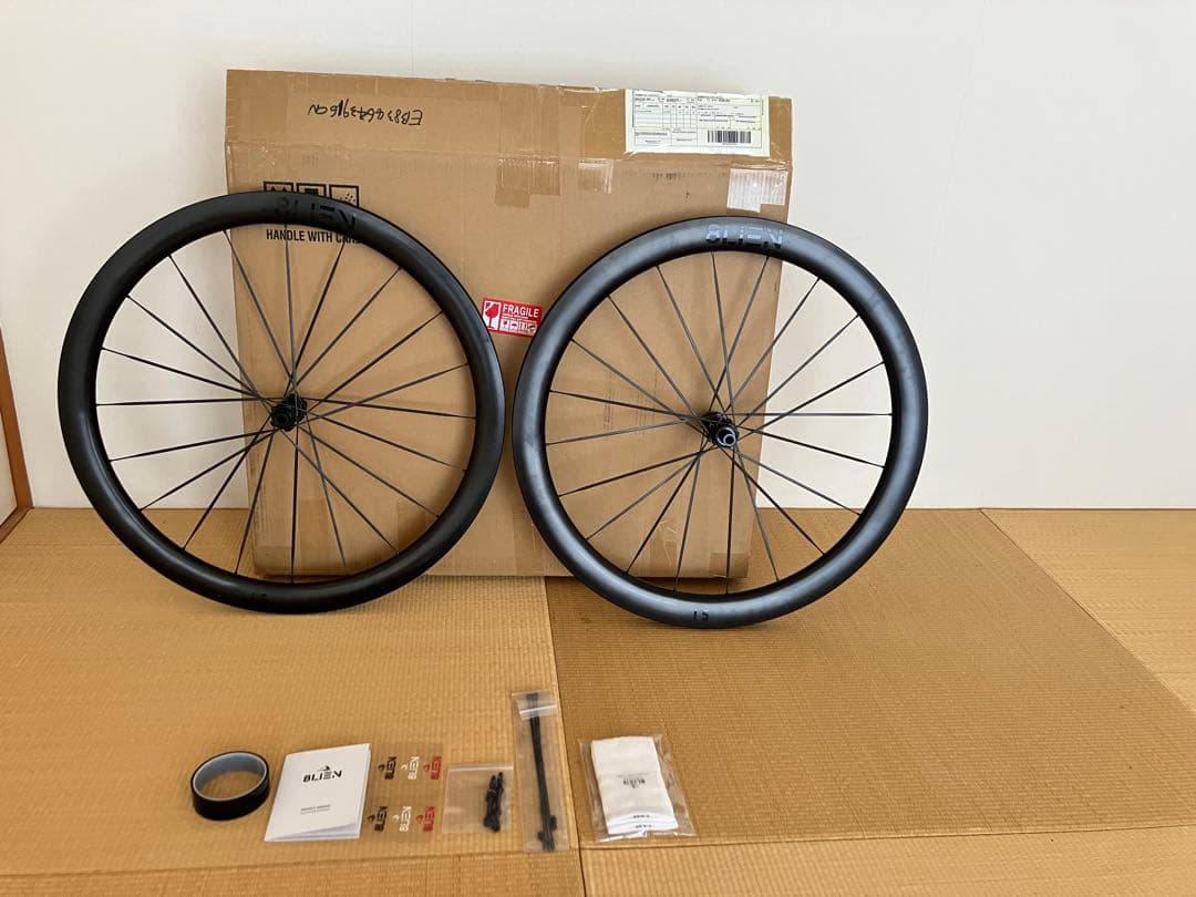 8LIEN（エイリアン）L5W Disc Carbon wheel