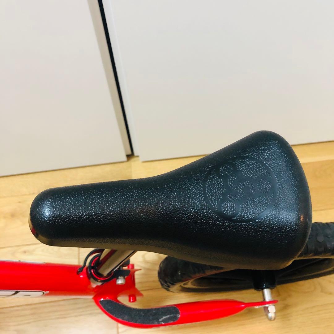 【送料無料】【美品】ストライダー 12インチ classic　クラシック　レッド