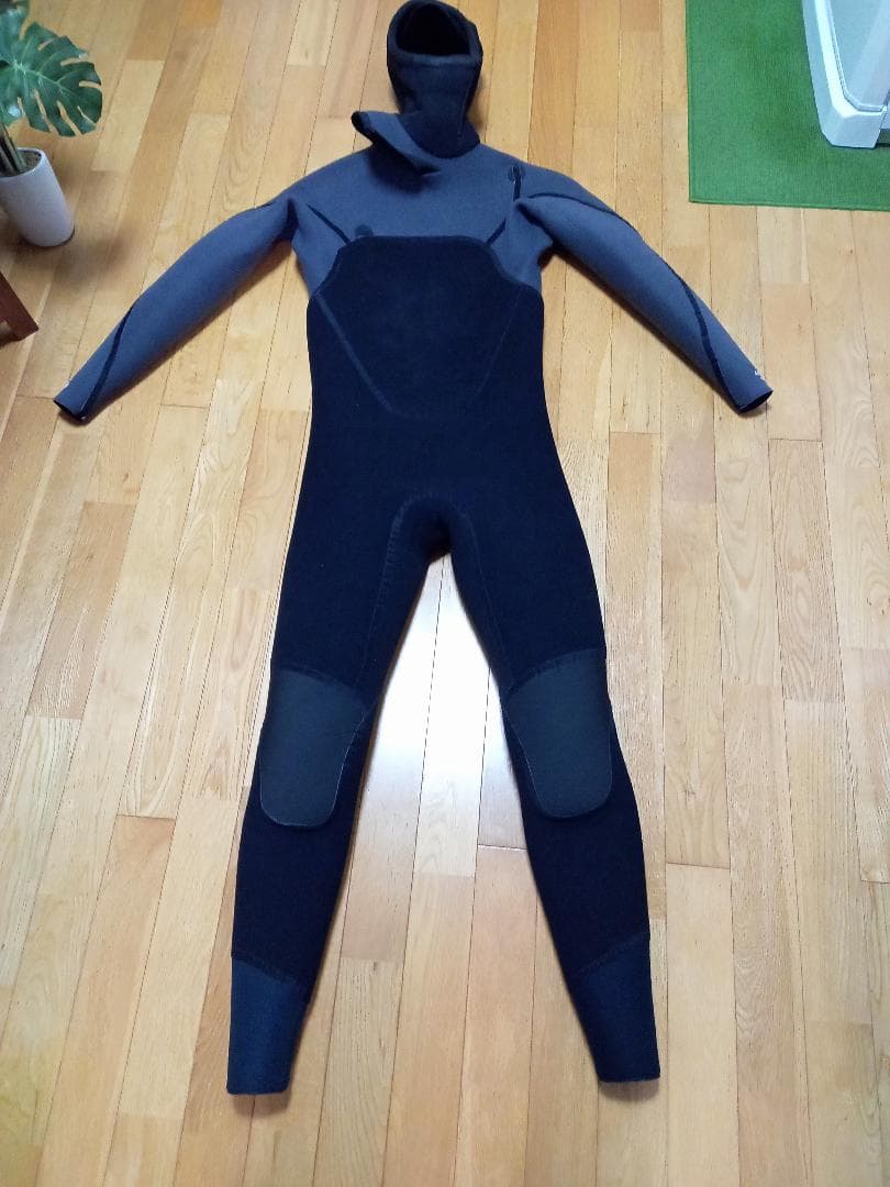 パタゴニア patagonia フルスーツ　フロントジップフード付き