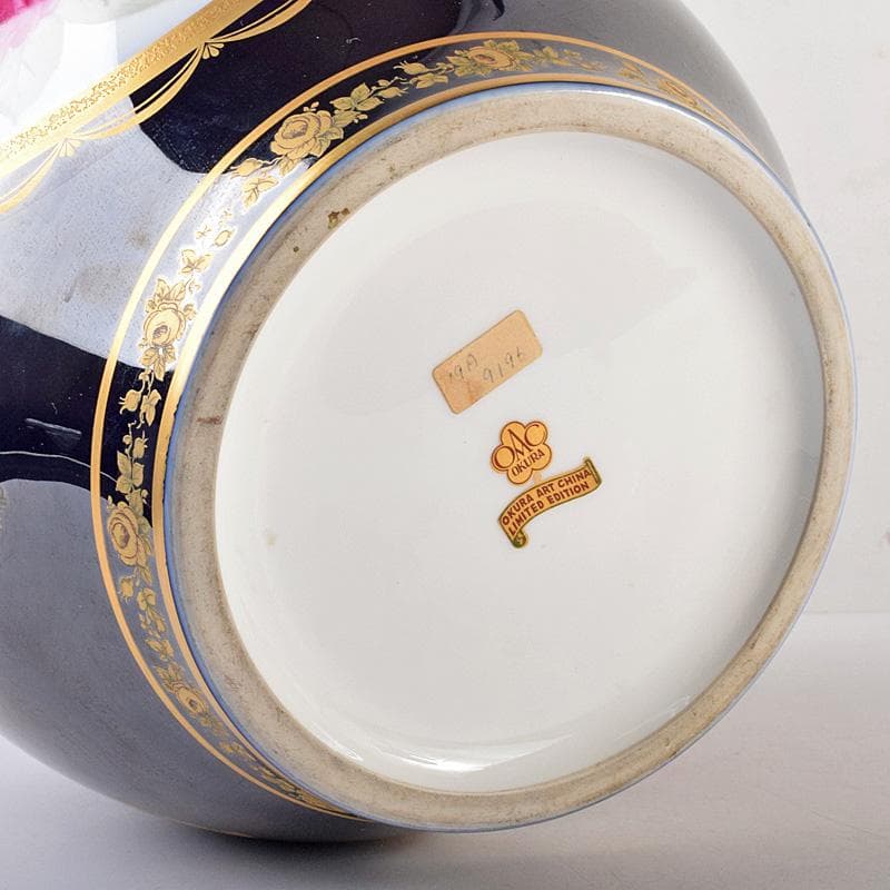 大倉陶園　OKURA　ART　CHINA　瑠璃色絵金彩　花鳥文瓶　JR8801B