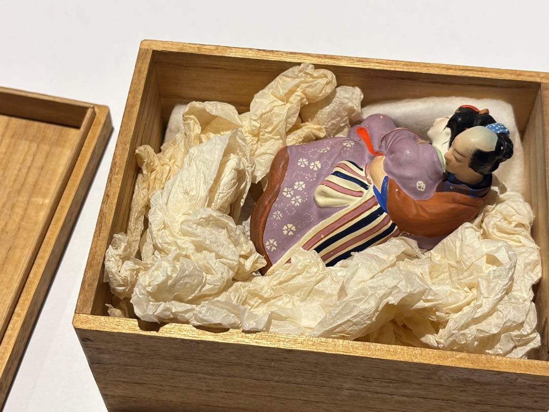 春画人形 裏絵 日本人形 枕絵 陶器 1点
