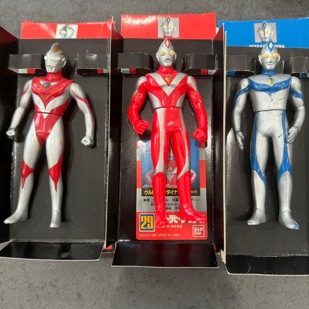 ウルトラマン　ウルトラヒーローシリーズ　ソフビ　フィギア　箱・カード付き