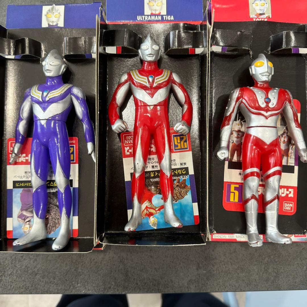 ウルトラマン　ウルトラヒーローシリーズ　ソフビ　フィギア　箱・カード付き