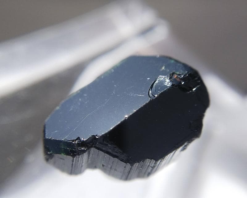 388 カラーチェンジ クロムトルマリン 結晶 原石