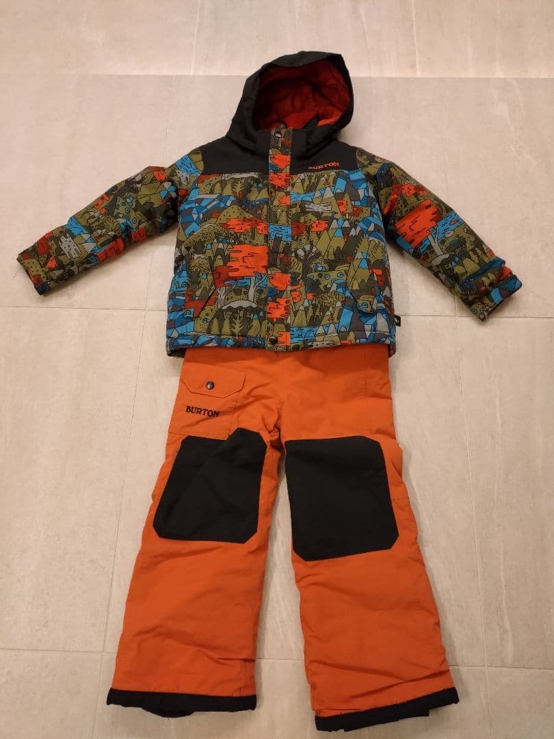 BURTON スノーボードウェア 子ども用　上下セット　5/6T