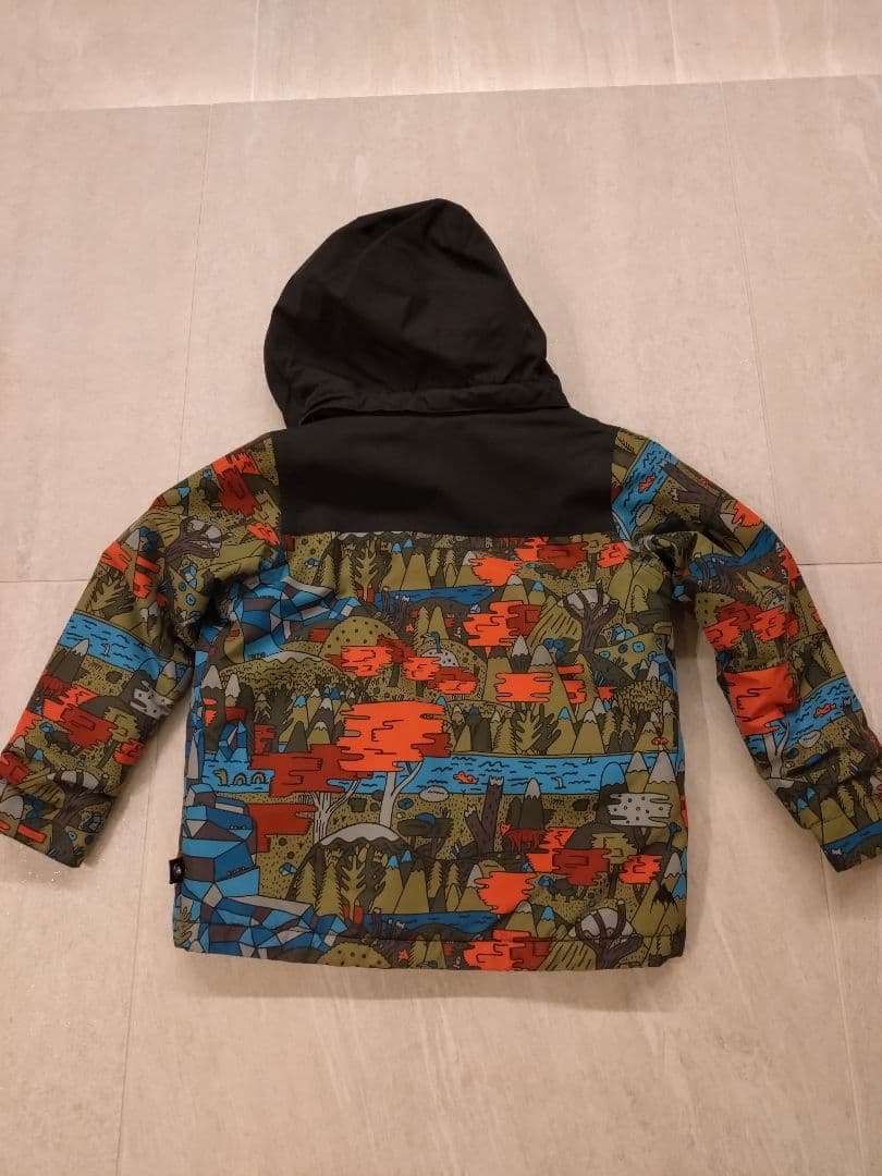 BURTON スノーボードウェア 子ども用　上下セット　5/6T