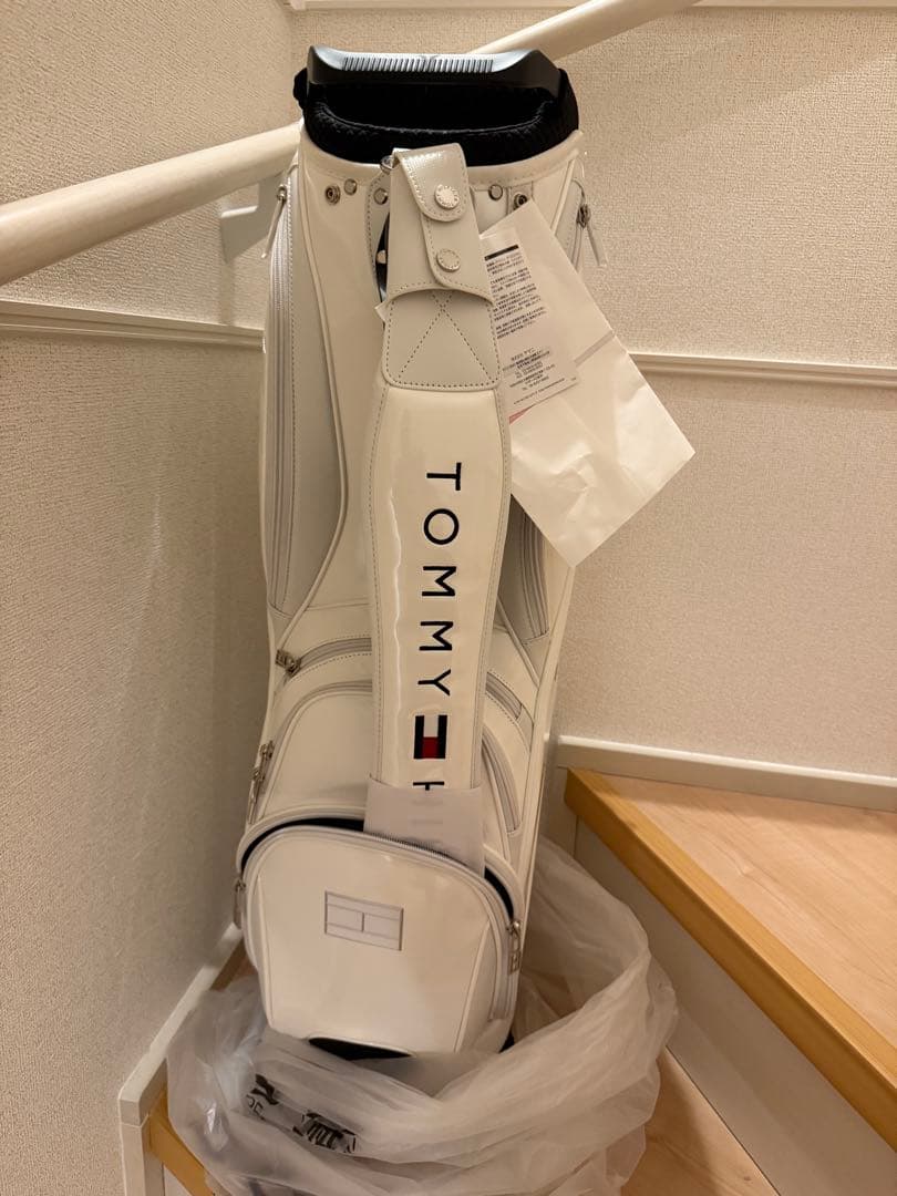 トミーヒルフィガー ゴルフバッグ ホワイト