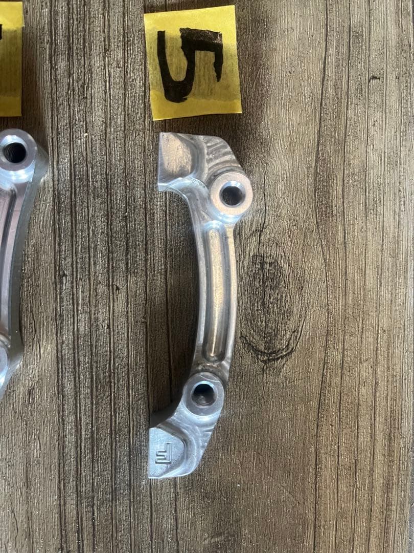 hope tech ブレーキ台座　（１個値段になります）