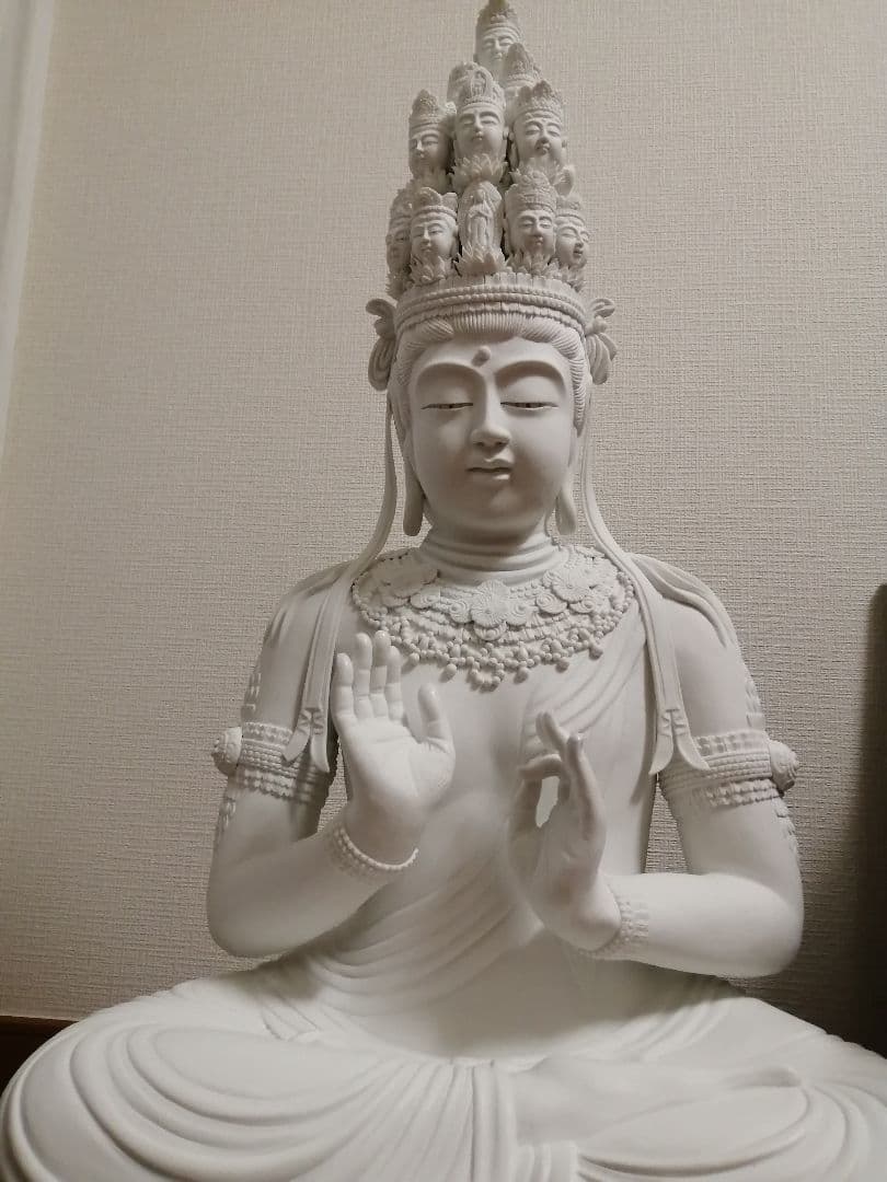 畑瀬武右エ門　鍋島白磁 観音蔵　仏像