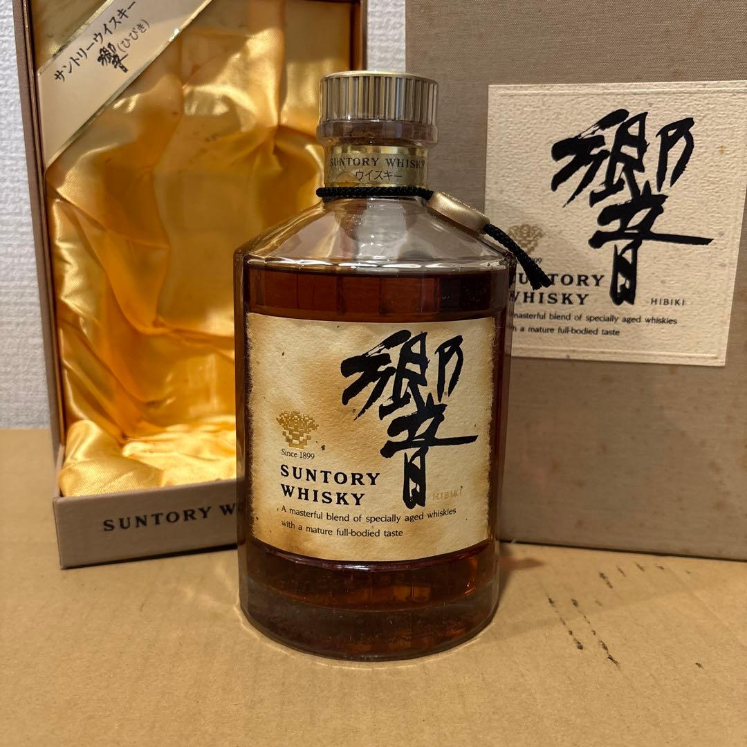 サントリーウイスキー響　裏ゴールドラベル　750ml 箱付き　未開封